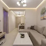 Evia's - New In Town! Appartement