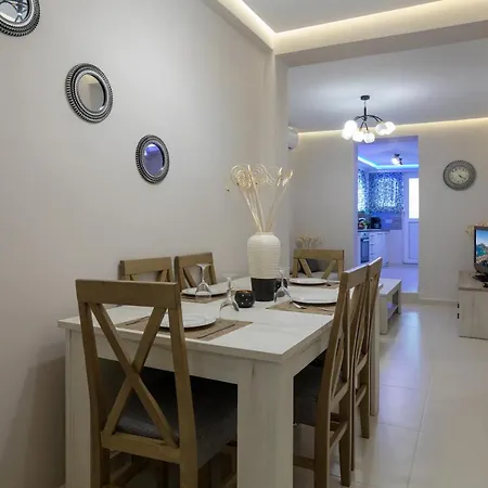 Evia's - New In Town! Apartment Zakynthos Town