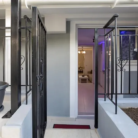 Apartment Evia's - New In Town! *