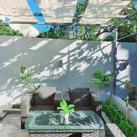 Apartment Evia's - New In Town!