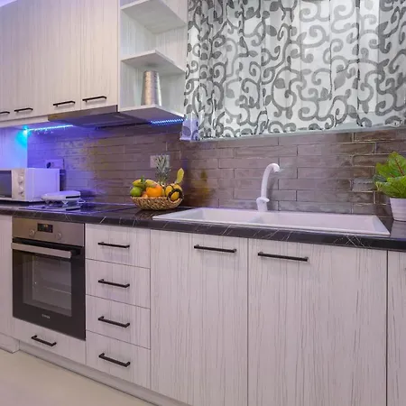 Evia's - New In Town! *