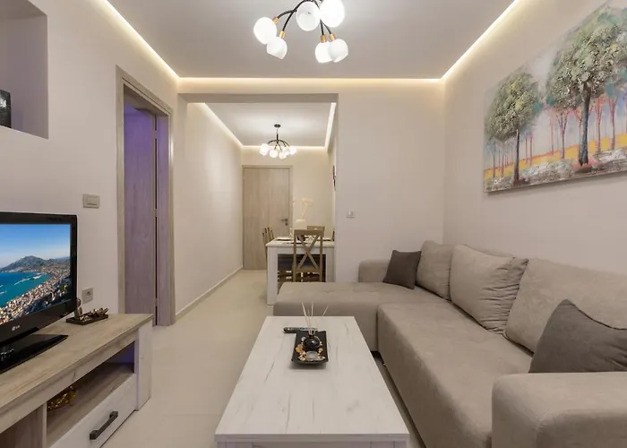 Evia's - New In Town! Apartamento